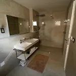 Deluxe * زاووستروج