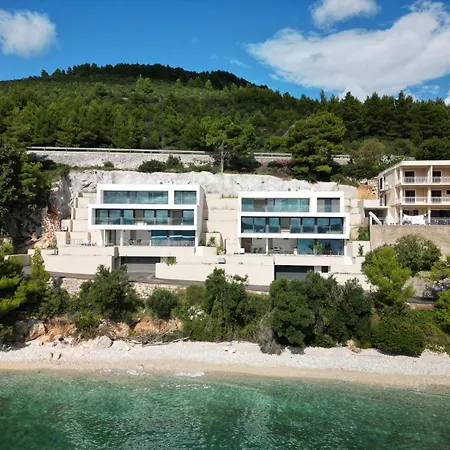 Villa Deluxe