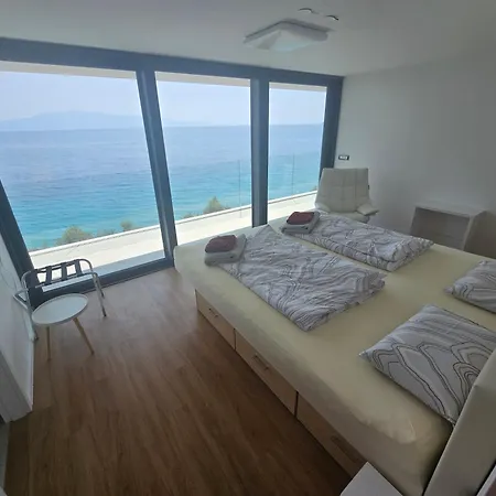 Villa Deluxe
