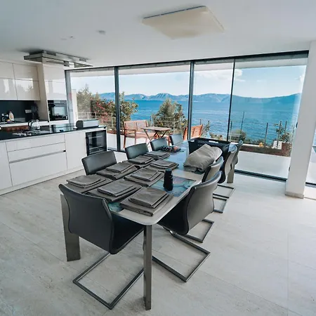 Deluxe * Заострог