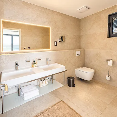 Deluxe Villa *
