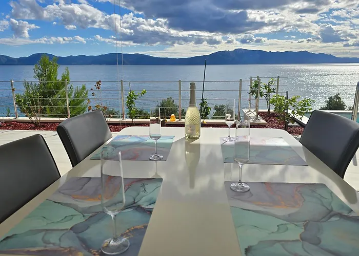 Villa Deluxe *