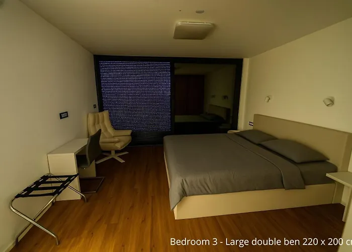 Deluxe * 자오스트로그